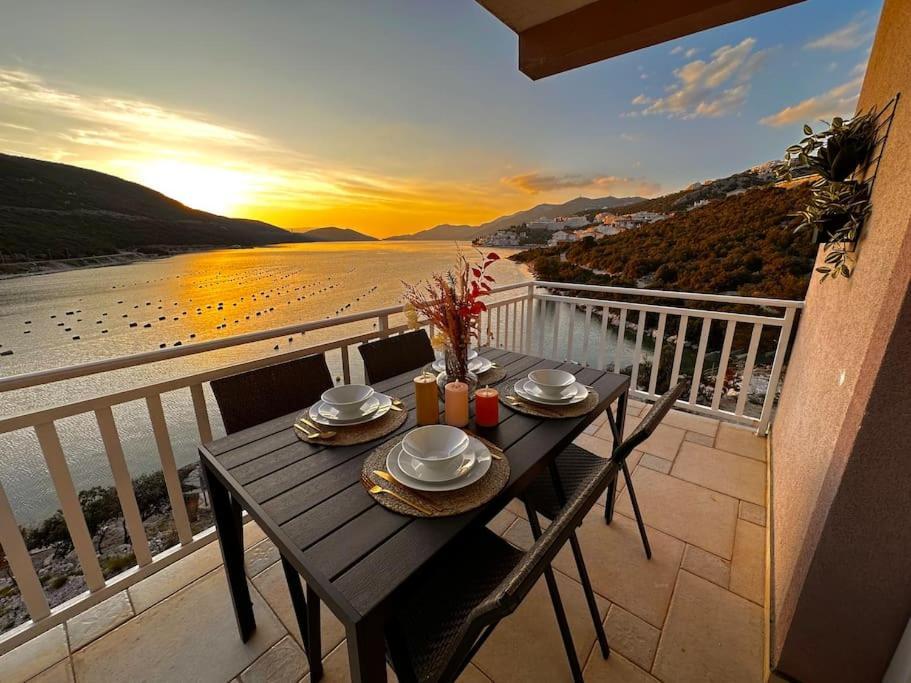 Beautiful Fully Renovated Apartment By The Sea, Large Balcony With Enchanting Views Неум Экстерьер фото
